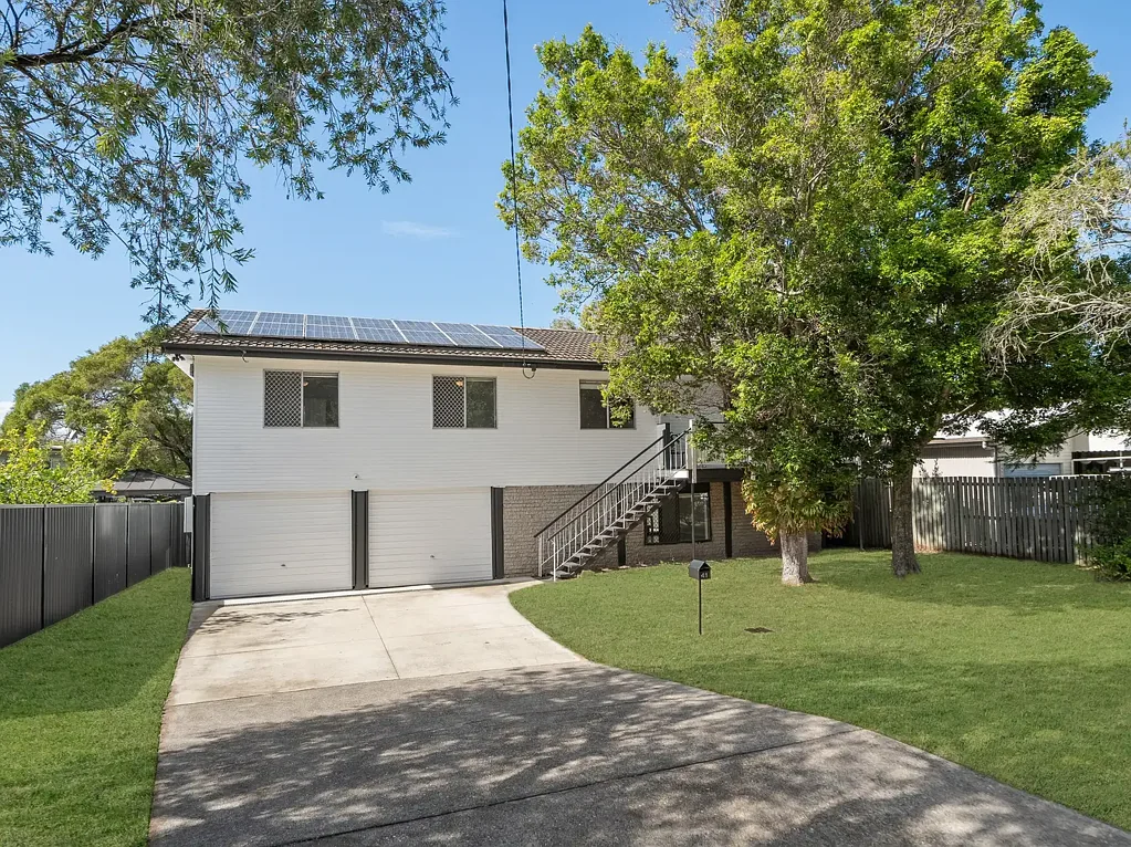 Redcliffe 4房  欢迎回家 - 明亮且极好的家庭住宅 - 海湾生活…  WELCOME HOME - BRIGHT AND FABULOUS FAMILY HOME - BAYSIDE LIVING…