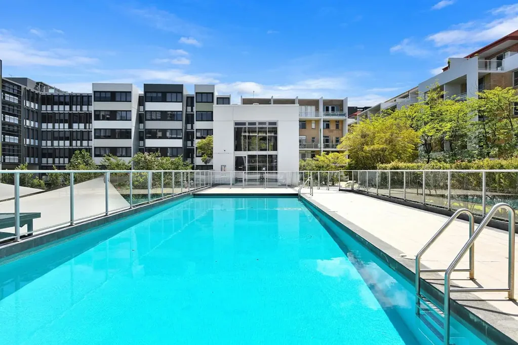 Stylish Apartment with Resort-Style Facilities in the Heart of Waterloo