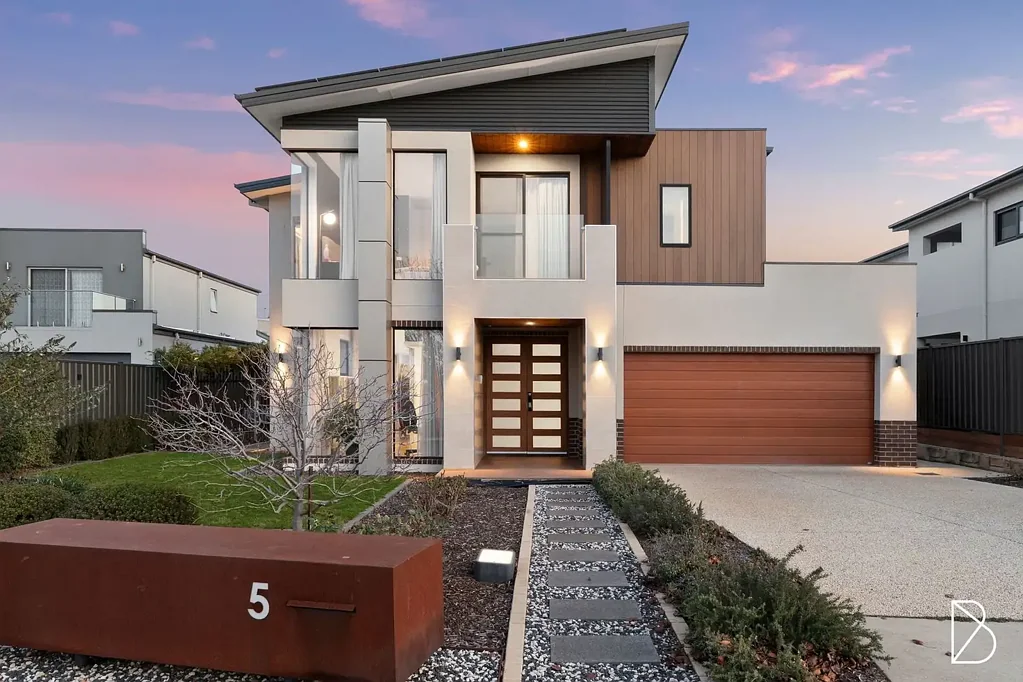 Lawson 4ਬੈੱਡਰੂਮ Bespoke Family Residence - Moments to Radford College