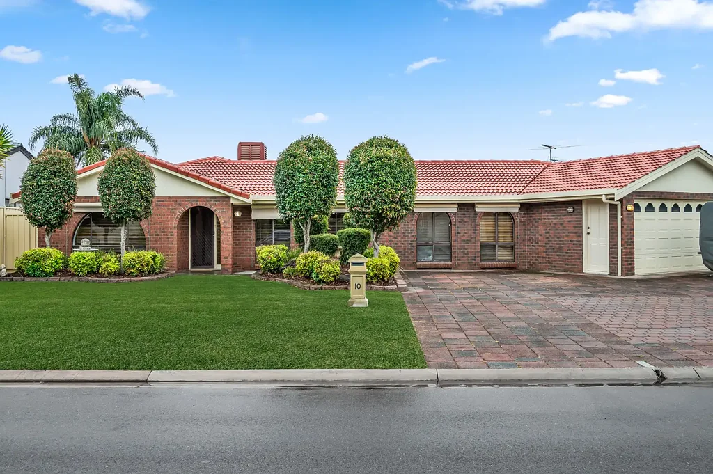 10 Mariners Crescent, West Lakes, SA 5021