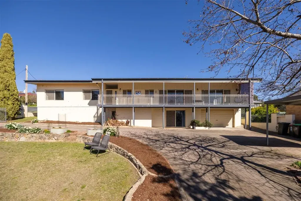 65 Lambie Street, Tumut, NSW 2720