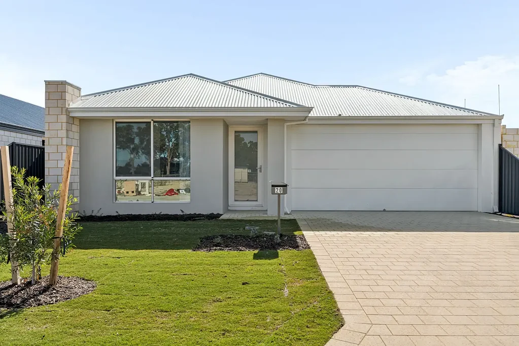 Beautifully finished brand-new 4 x 2 x 2 home