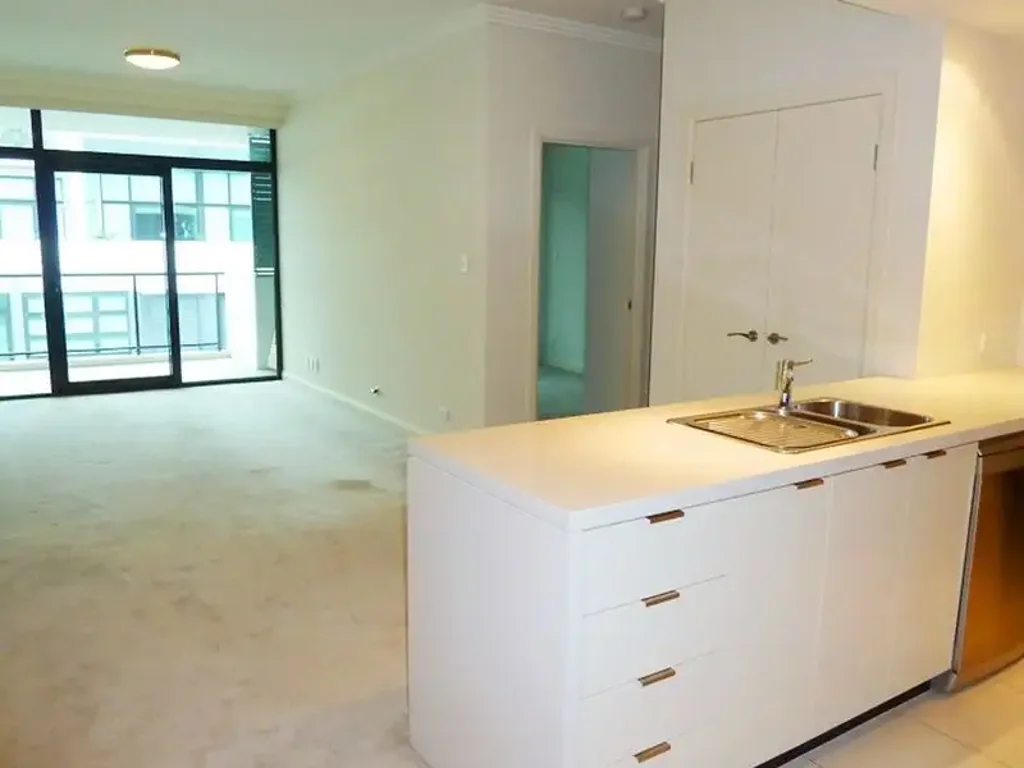 Large 1 brm + Study nook in VQ