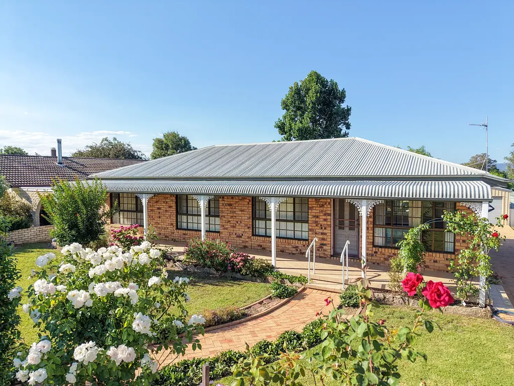 72 Clive Street, Tenterfield, NSW 2372