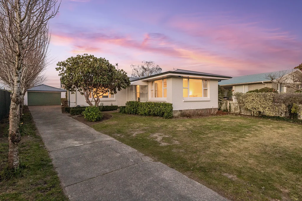 Burnside 4房  Home Base for Family Living