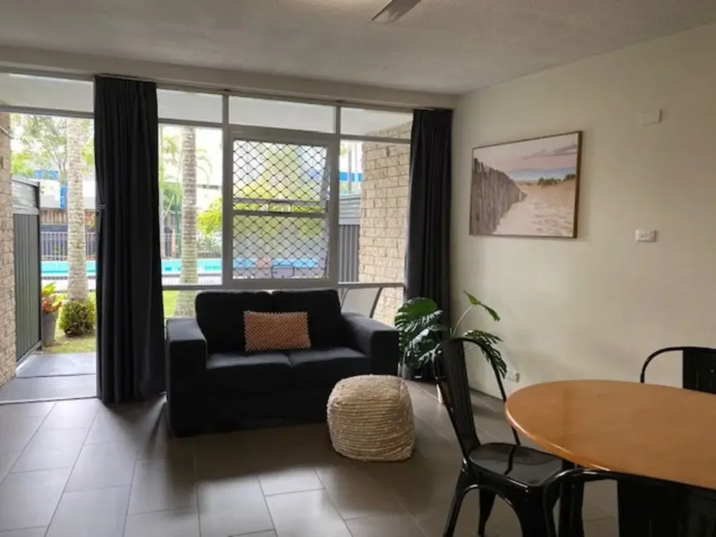 Furnished apartment opposite the beach!