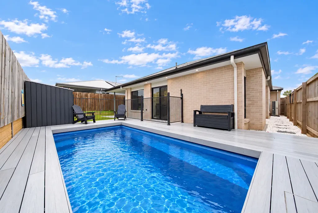 Logan Reserve 4房 卖家已确定购买其他房产，此房必售！ Sellers Are Committed Elsewhere This Will Be Sold!