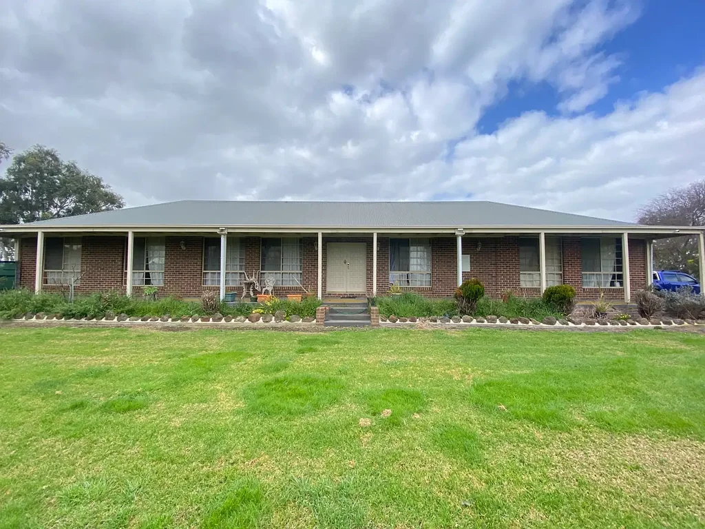 ON HOLD Semi Rural Lifestyle with Options
