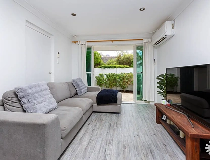 19B Park Street, Como, WA 6152, 2 Schlafzimmer, 1 Badezimmer, House