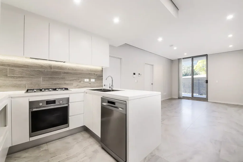 Asquith 2 Bedroom Light filled 2 bedroom with massive courtyard & Fully Ducted A/C