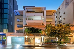 2/42 Cordelia Street, South Brisbane