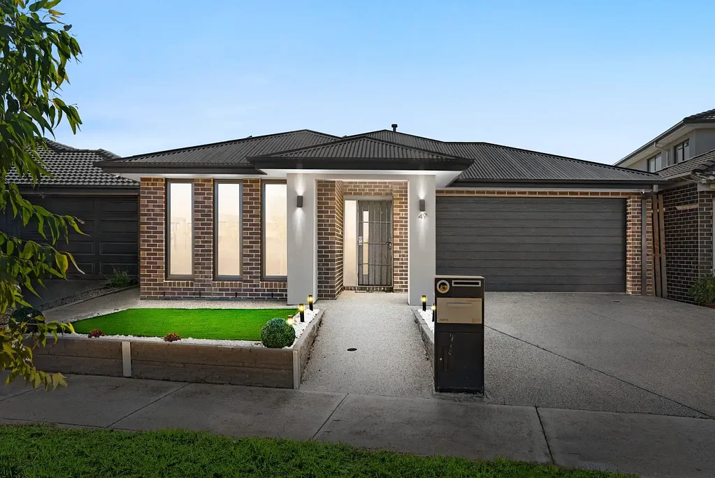 49 Bingham Circuit, Thornhill Park, VIC 3335