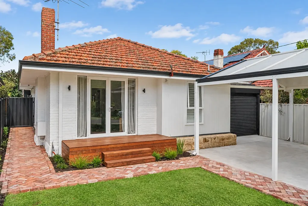Kensington 3 Bedroom Renovated Character with Contemporary Poolside Living.