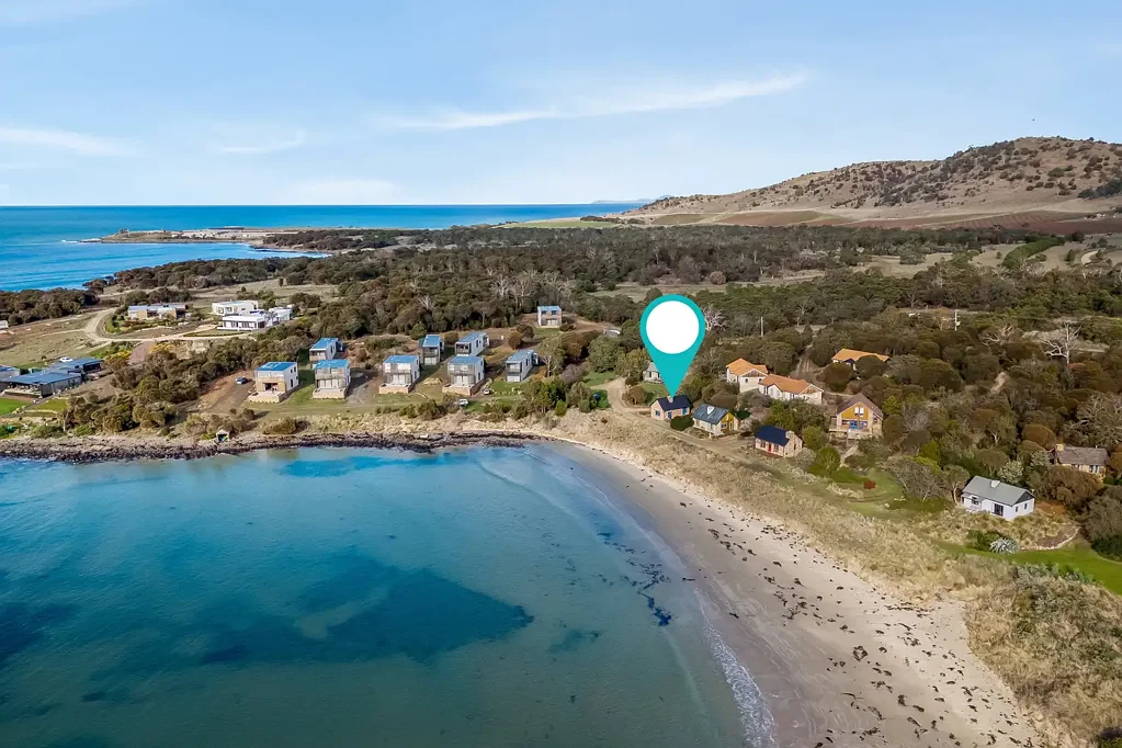 Swansea 1침실 Price Reduction and Motivated Seller! Best of Both Worlds – Beach view Bliss with Resort Living & Income.
