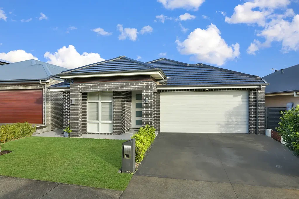 🏡 Modern Family Living in the Heart of Stockland Altrove
