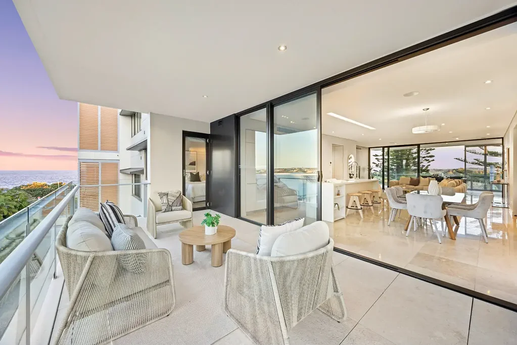Little Bay 3ห้องนอน Coastal Sanctuary With Ocean Views Moments To The Shores Of Little Bay Beach