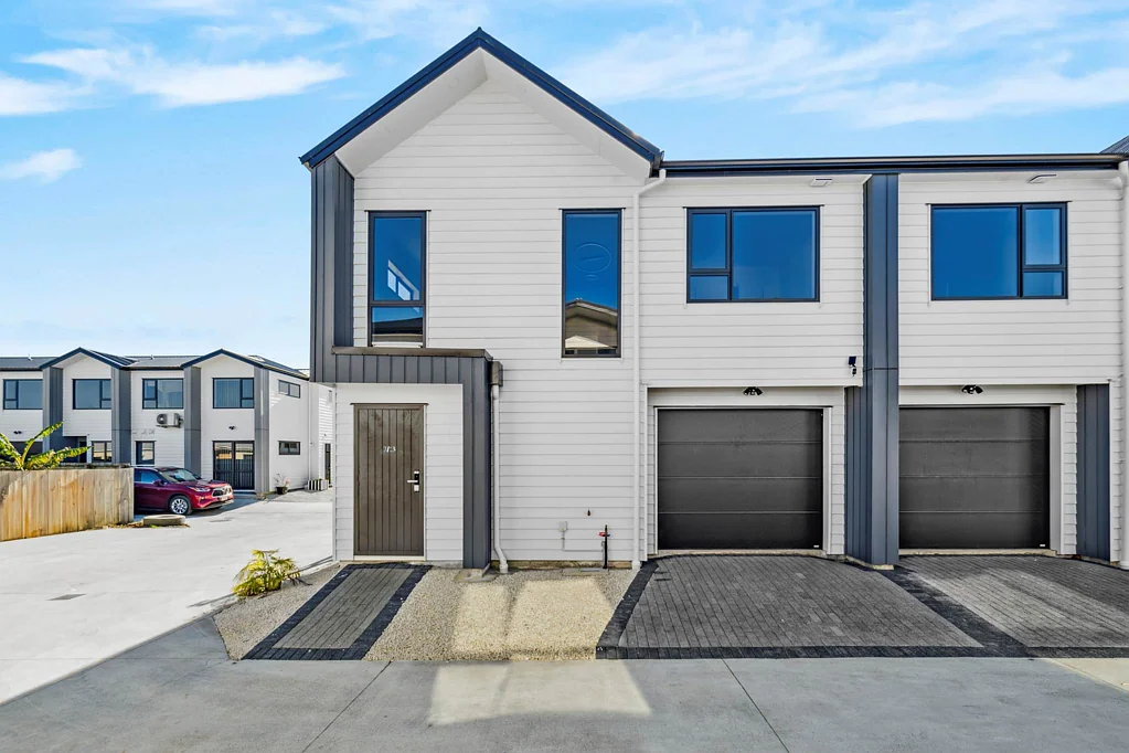Papatoetoe 4部屋 Spacious Duplex with Study & Garage!