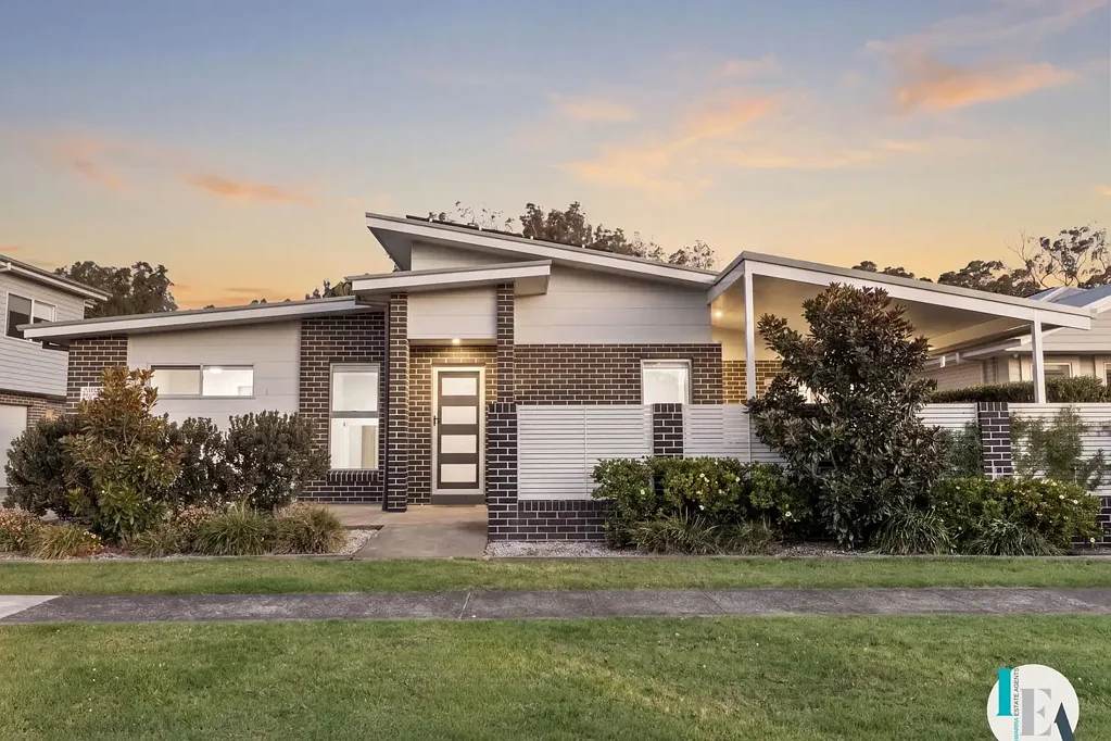 Oak Flats 2 Slaapkamer Lakeside Living - Lifestyle Focused - The Time Is Now!