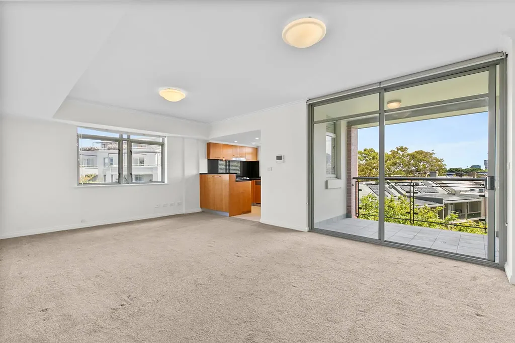 Paddington Green Living with City Views, Concierge and Double Parking