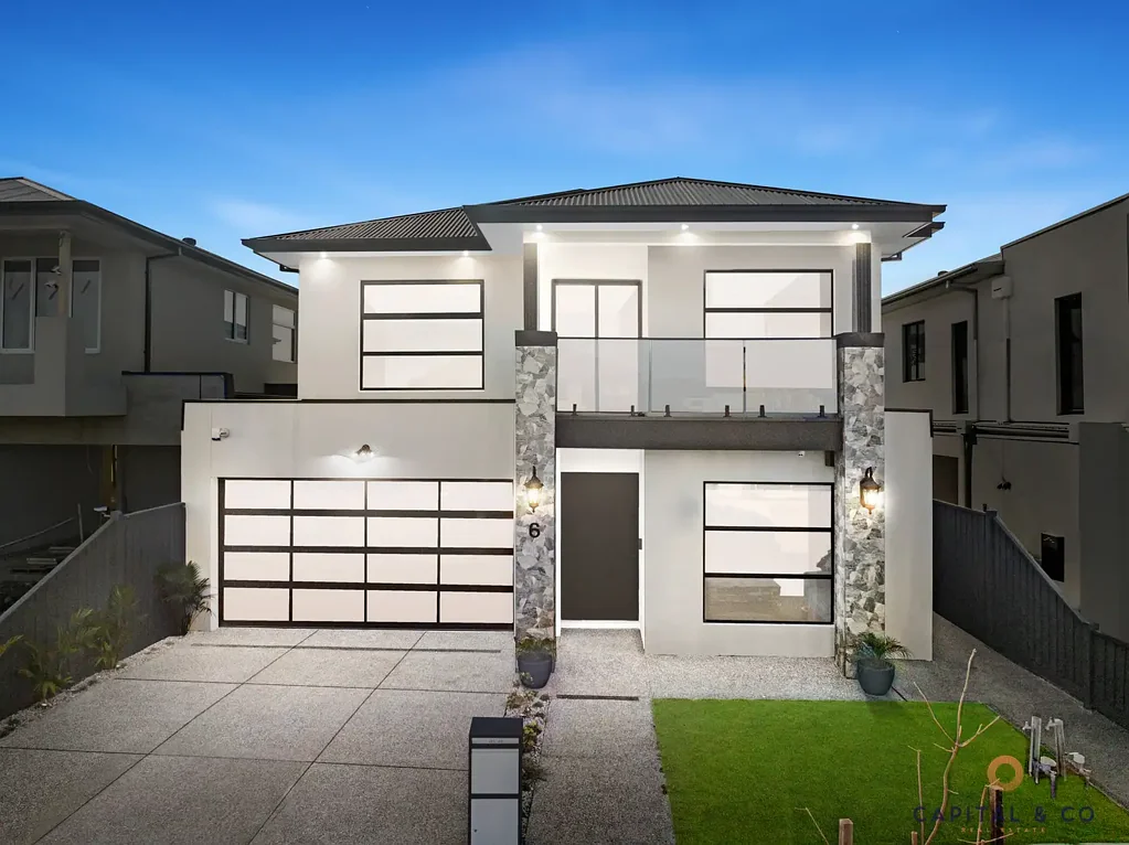 Wollert 5 Bedroom Luxurious 5 bed 3 Bath House in Prime Location!!