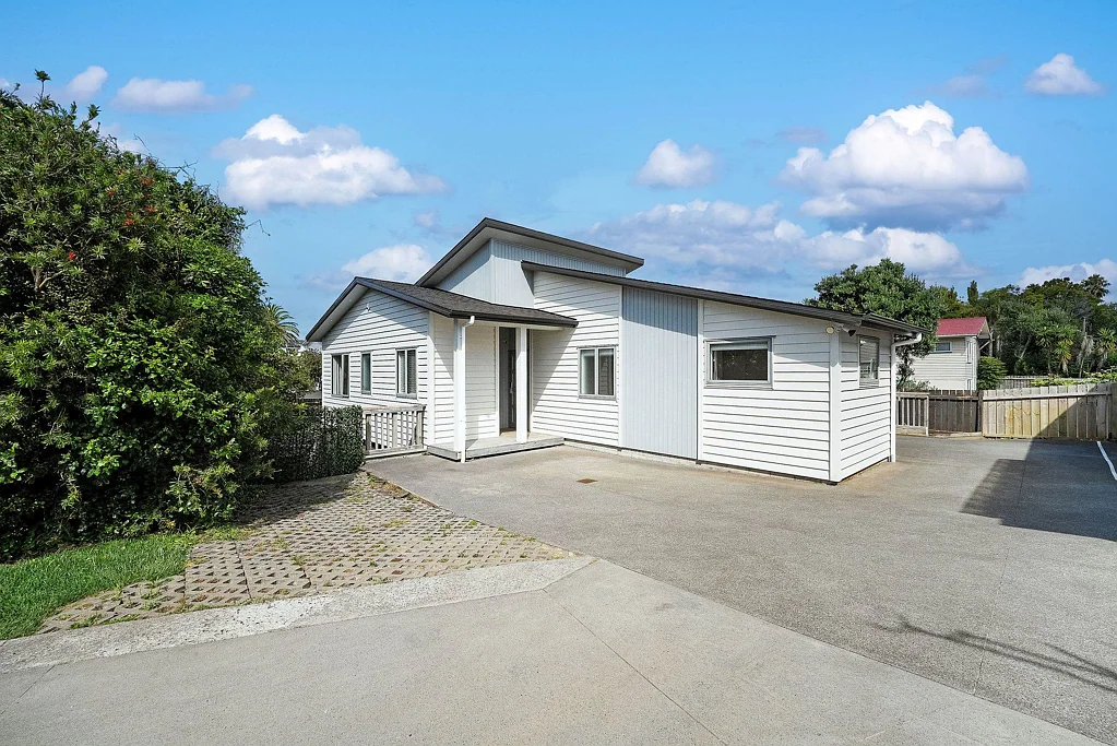 1A Greville Road, Pinehill, North Shore City, Auckland