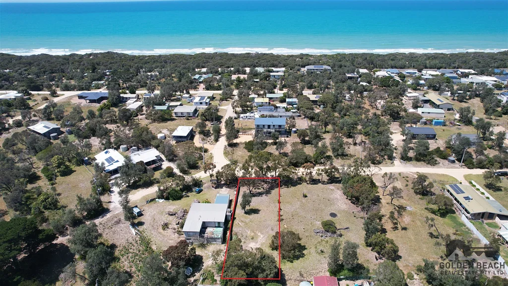 Paradise Beach Lake Views and Easy Beach Access!