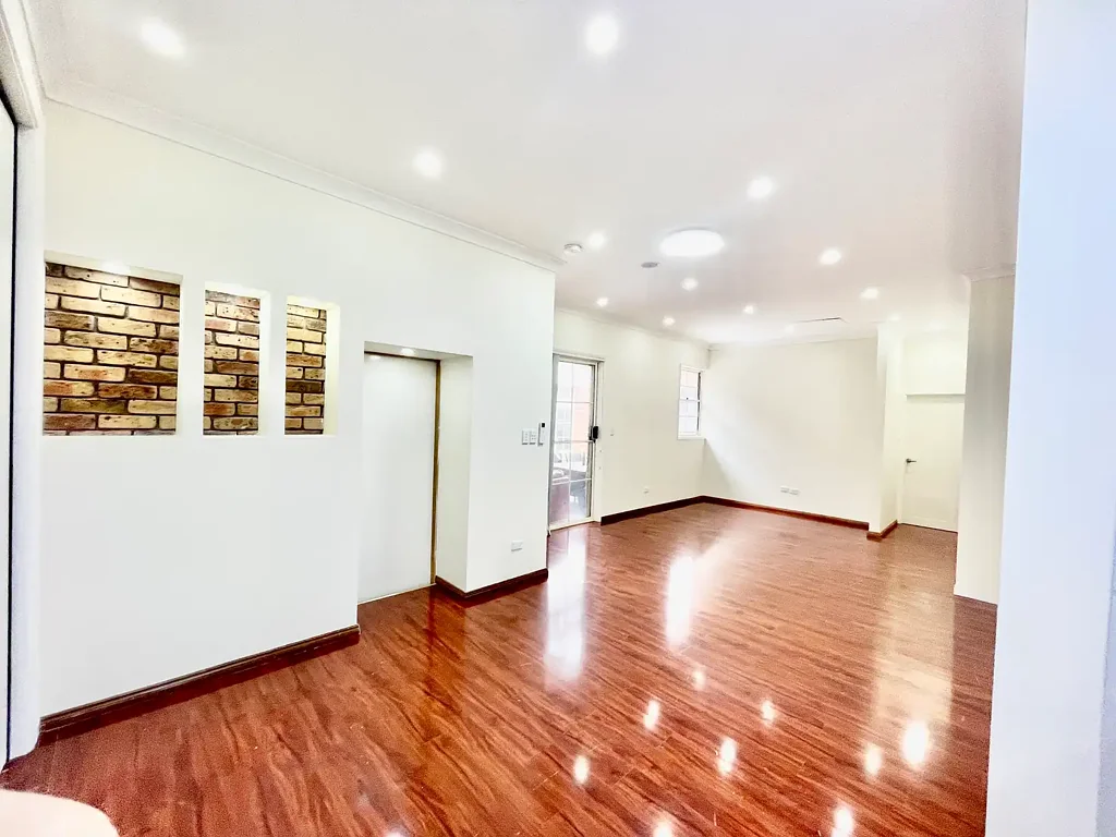 Near New, High Ranking High School Catchment. Superb Blue Ribbon location, one of the best streets in Carlingford.