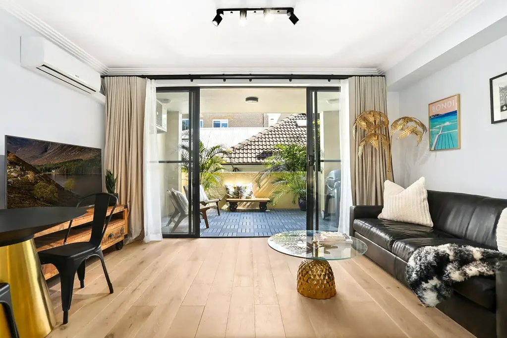 Bondi Beach 1 Bedroom Bondi's Dream Lifestyle At Your Doorstep