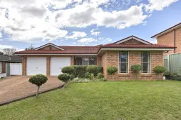 49 Andrew Lloyd Drive, Doonside