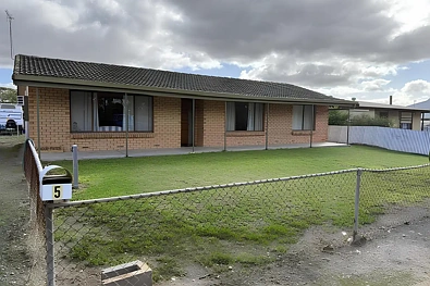5 Yeelanna Road, Cummins, SA 5631, 3 Bedrooms, 1 Bathrooms, House