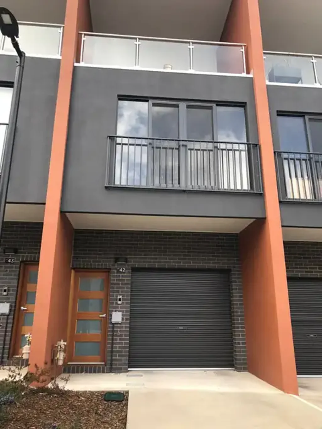 Convenient Contemporary Living with 3 Bedrooms, 3 Bathrooms