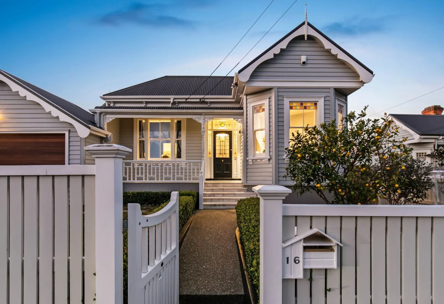 Elegant & Spacious Epsom Villa with Swimming Pool in Double Grammar Zone