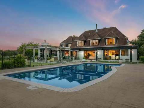 Dairy Flat Boutique lifestyle, equestrian or family retreat