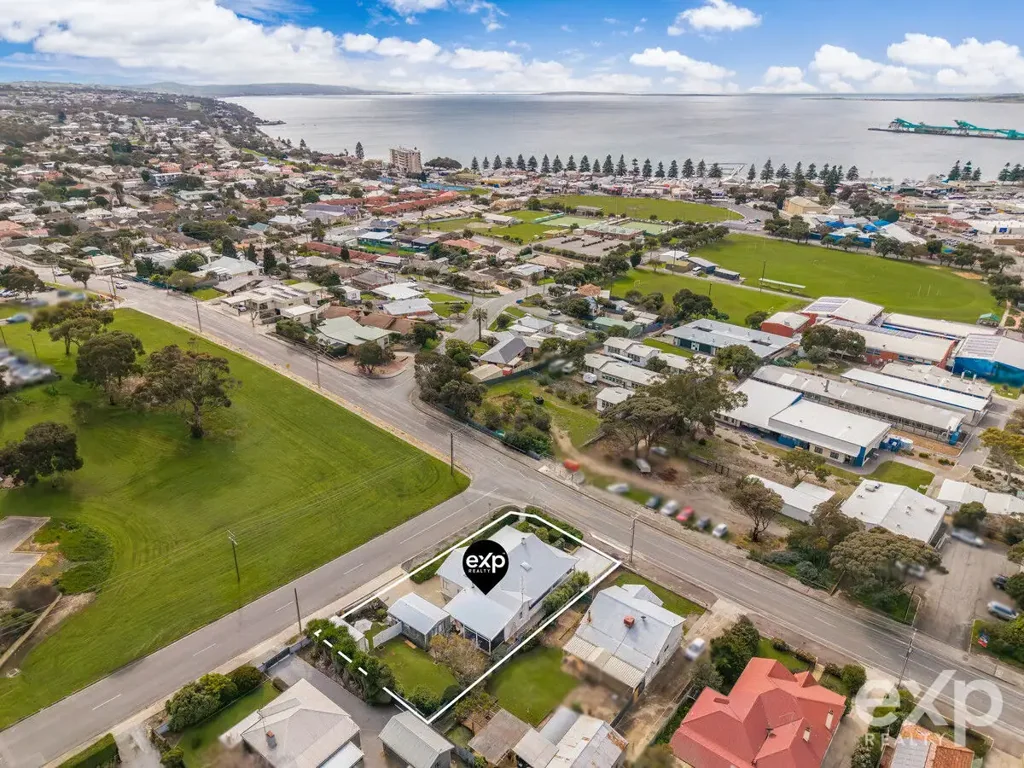 Port Lincoln 5ਬੈੱਡਰੂਮ Character, Versatility & Views – With a Luxury Detached Studio
