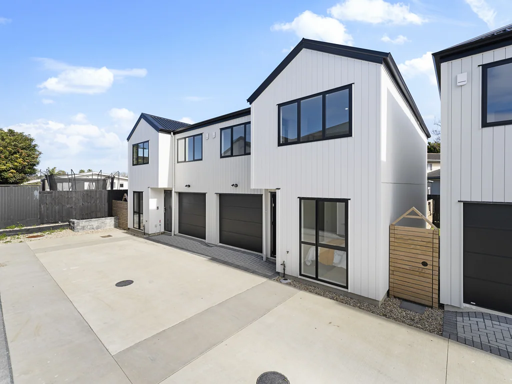 Te Atatu Peninsula 4Moenga Premium Living. First Home Pricing