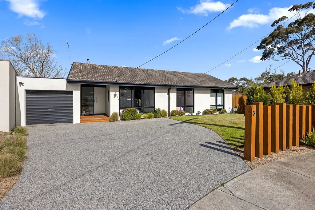 Frankston 3ਬੈੱਡਰੂਮ Renovated to Impress, Located to Love