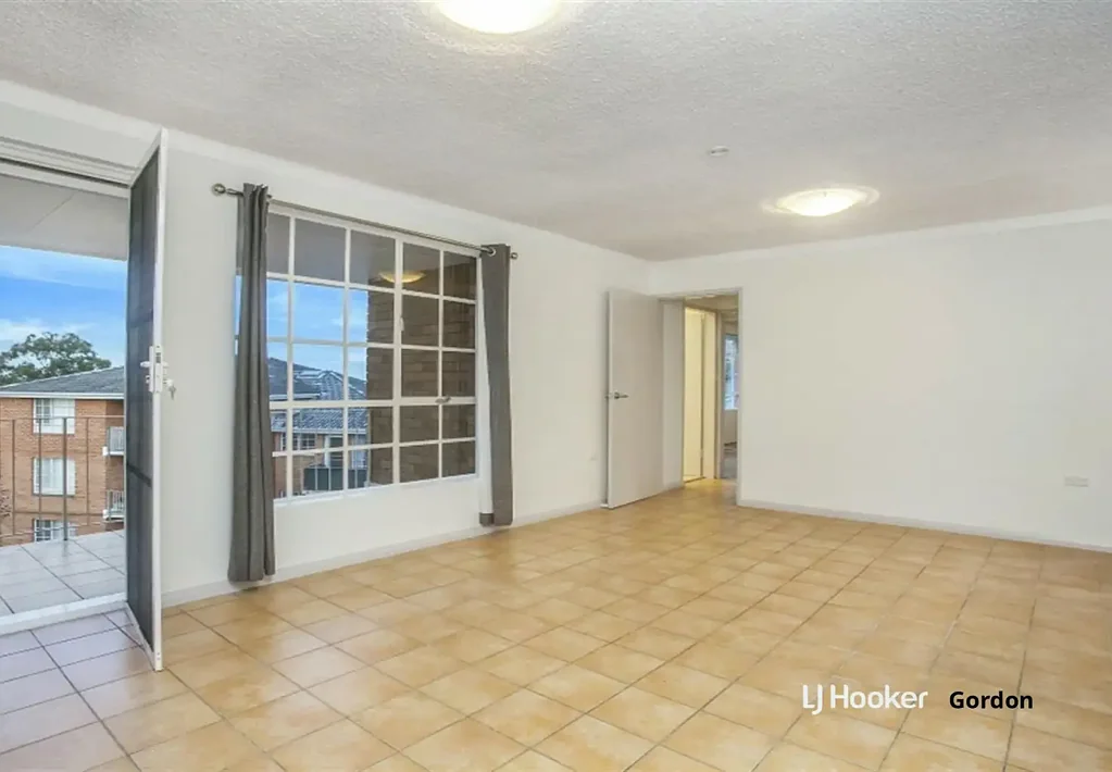 1/1Renovated, Convenient and Spacious Home