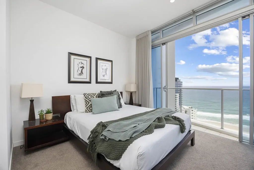 Surfers Paradise 3غرفة نوم Elevated Coastal Luxury with Panoramic Ocean Views
