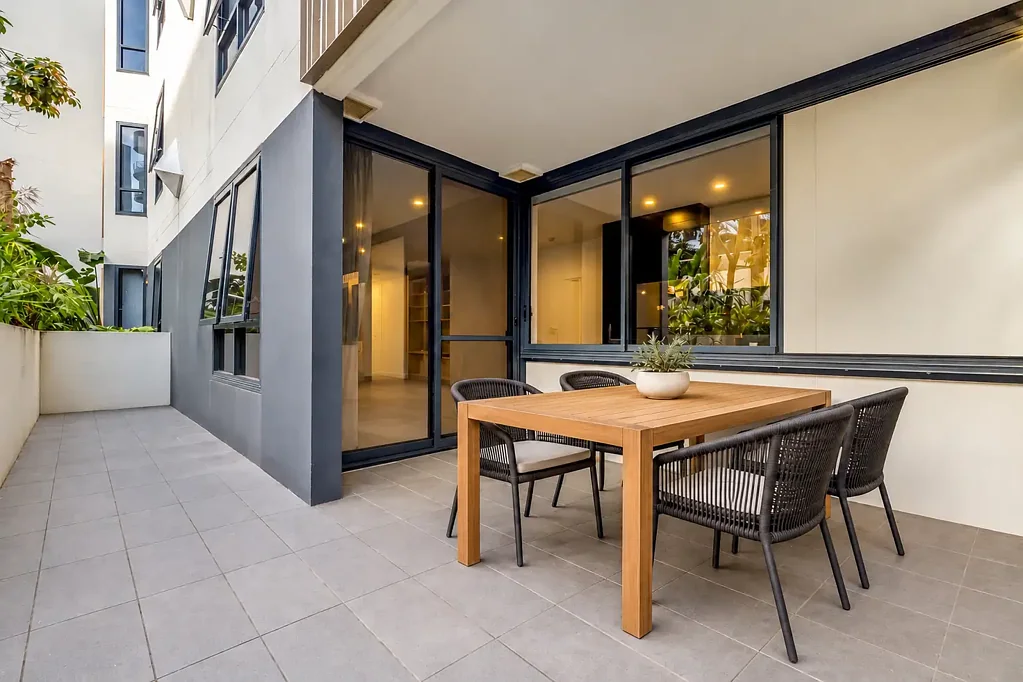 Woolloongabba 2ਬੈੱਡਰੂਮ A Rare Courtyard Retreat in the Heart of Woolloongabba!