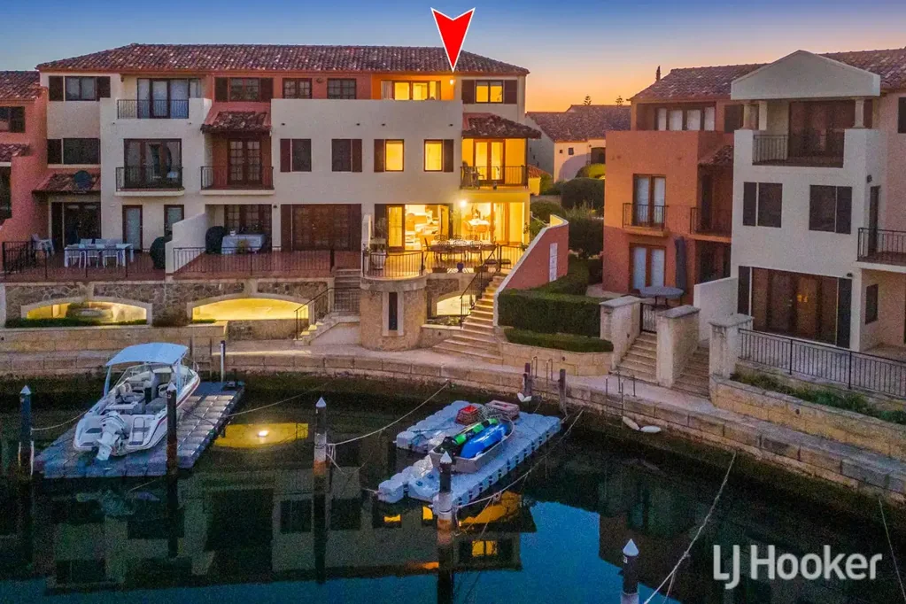 Wannanup 3غرفة نوم Huge 191m2 Northeast 3-level Villa with New Kitchen, Jetty & Loft