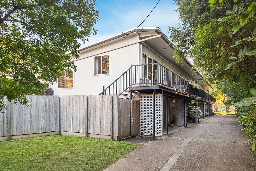 Yeronga 1 Bedroom Stylish Entry into Yeronga�s Riverside Pocket