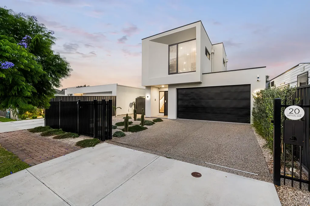 Henley Beach 4غرفة نوم EXCELLENT BUYING OPPORTUNITY IN ONE OF ADELAIDE'S PREMIER SEASIDE LOCATIONS!