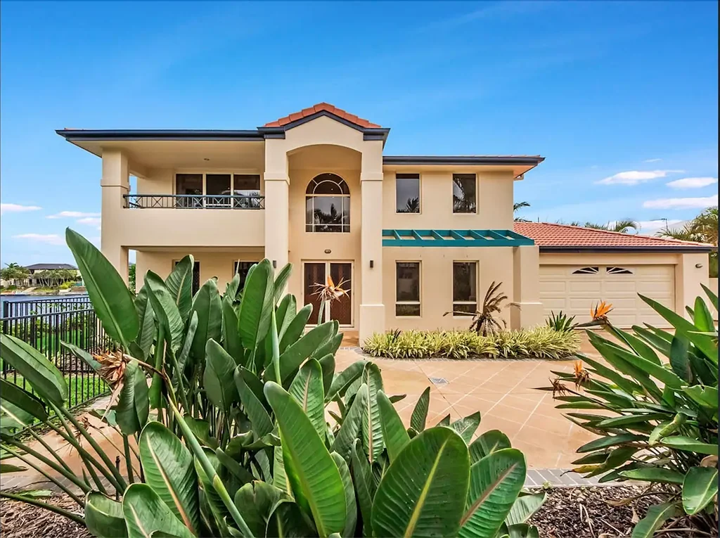 Helensvale 5ਬੈੱਡਰੂਮ Rare Waterfront House on Large Land Block