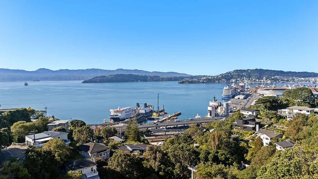 Wadestown 2房  EASY LIVING - SPECTACULAR OUTLOOK!