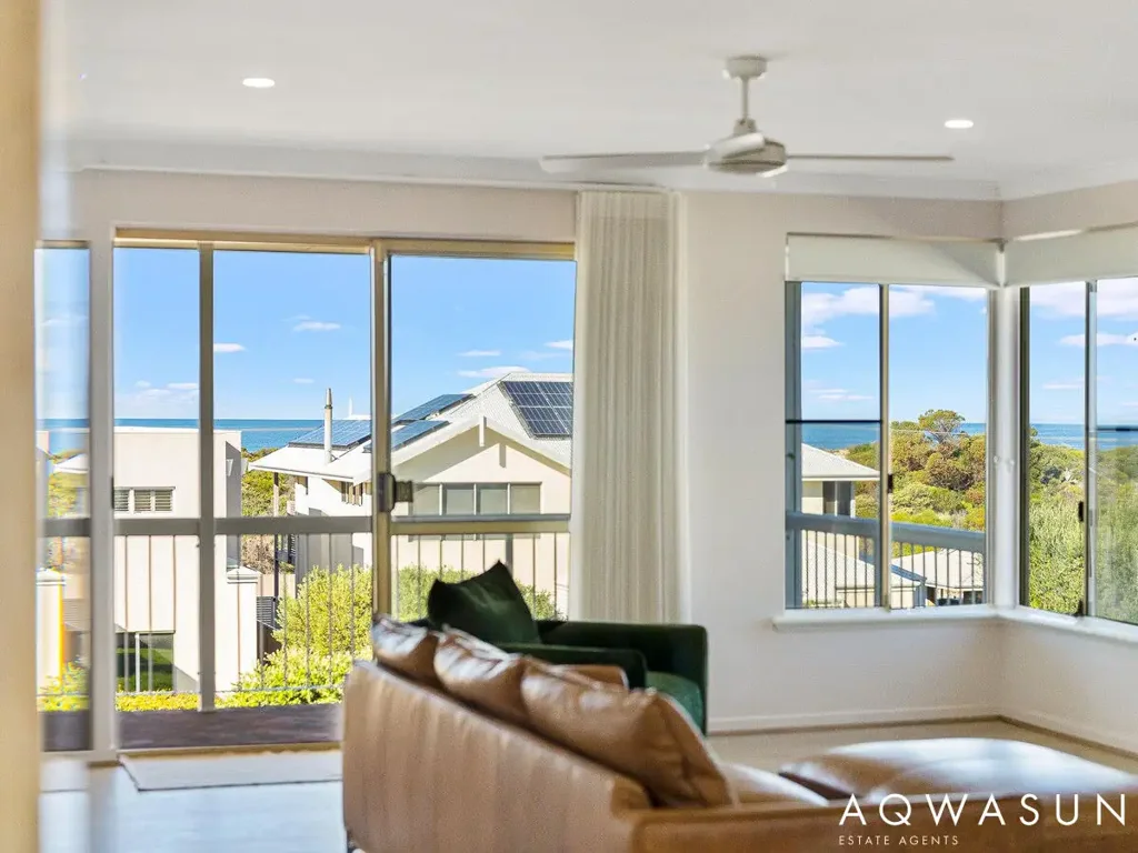 Golden Bay 5房  A Coastal Transformation Framed by Sweeping Ocean Views