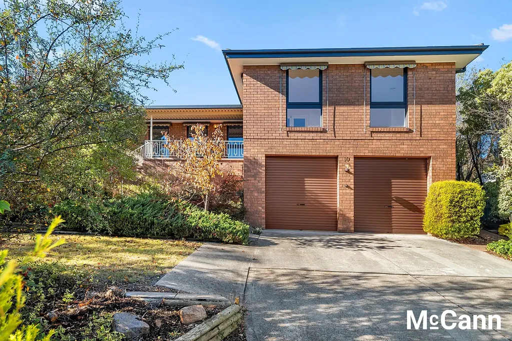Wanniassa 4房  Relax at home with mountain views