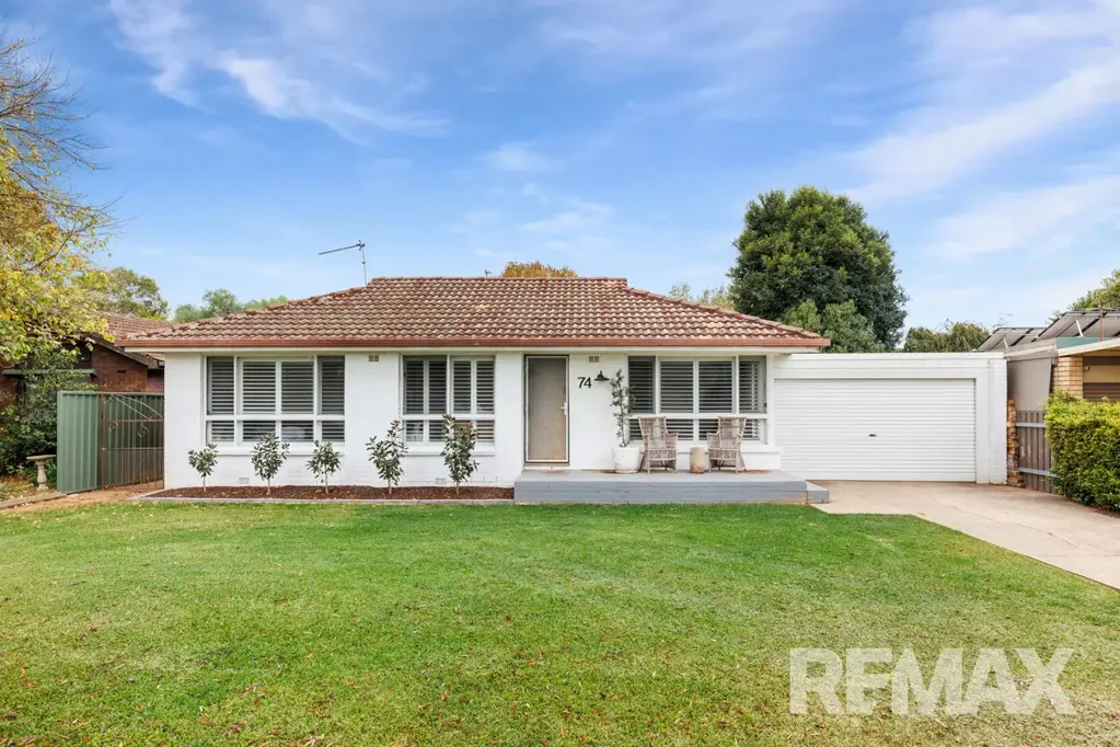Family Home in Lake Albert
