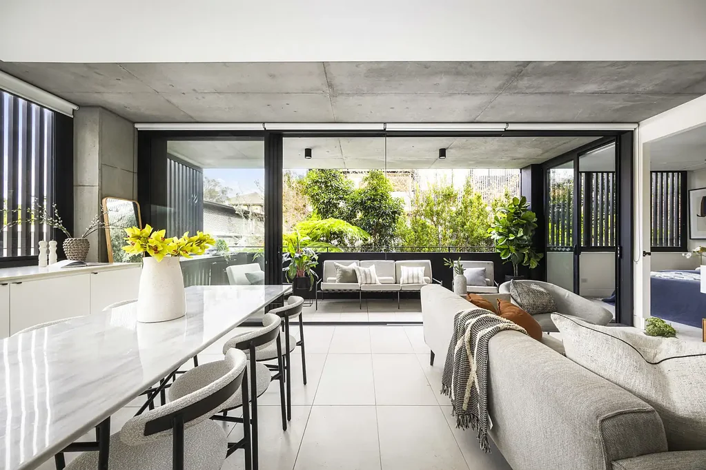 Coogee 2 Slaapkamer Stylish Coastal Apartment with Garden Outlooks