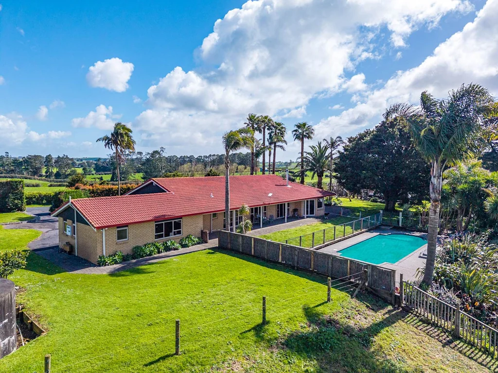 Karaka 4chambre PRIME POSITION & UNLIMITED POTENTIAL ON 6 HECTARES