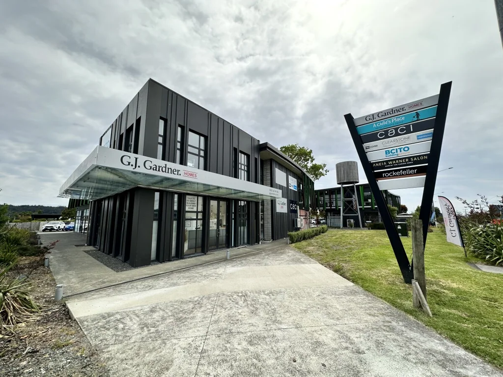 Huapai High Quality Offices in Prime Corner Location